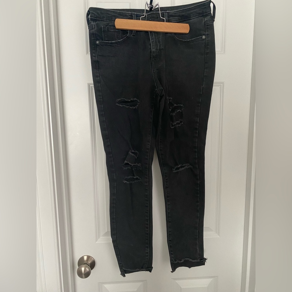 Mission black distressed high rise skinny jeans size 30